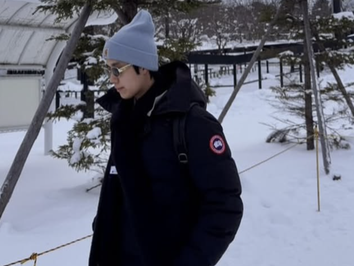 เสื้อสวยและอุ่นมากๆครับ แนะนำเลย สำหรับคนที่ไปหิมะเยอะๆ